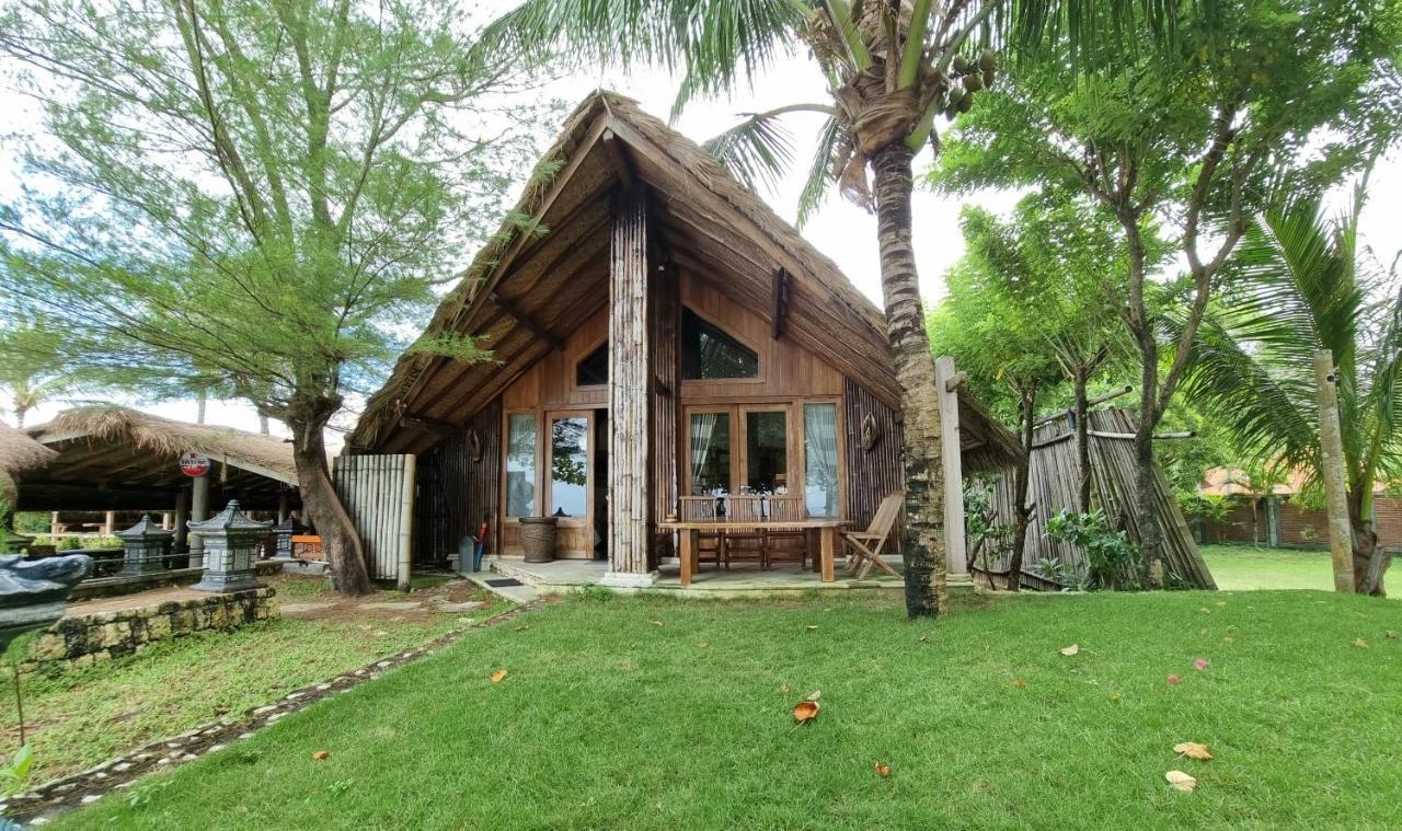 Istana Ombak Eco Resort Pacitan Exterior photo